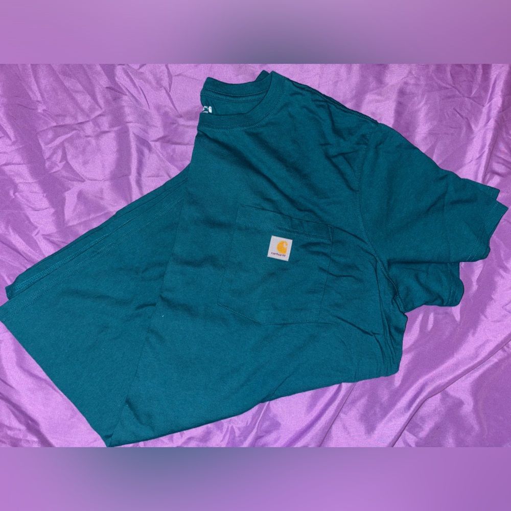 Men’s loose fit Carhartt Shirt w/ Pocket